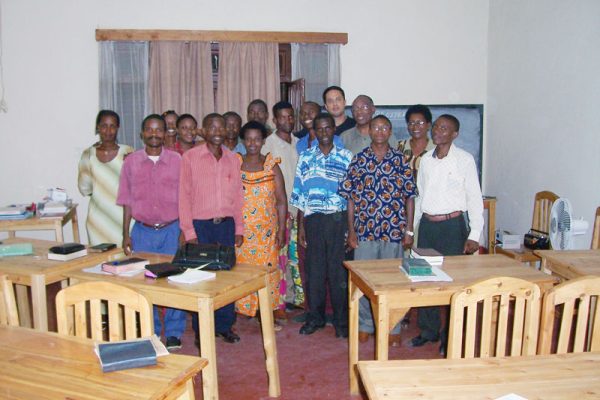 world-missions-burundi-africa-bible-school-students